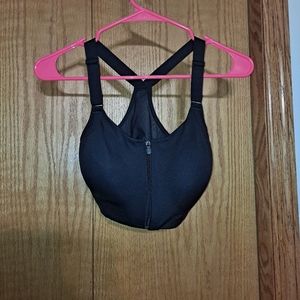 ❤All in Motion sports bra 34D